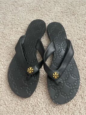 Tory Burch Black Leather Thong Sandals with Gold Logo